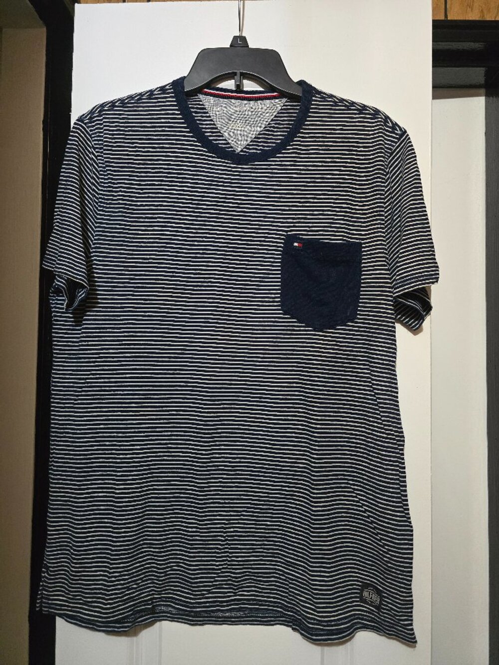 Tommy Hilfiger Men's Navy Stripe Pocket Short Sleeve Tee - Size Medium